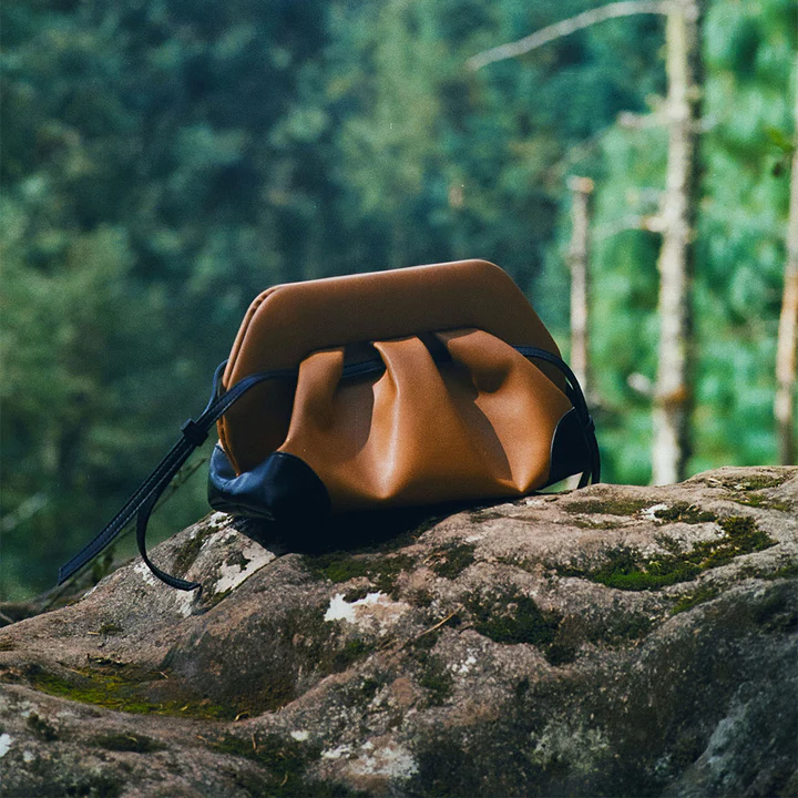 Innovative fabrics handbag from THEMOIRè